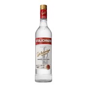 Stolichnaya Vodka             fles 1,00L